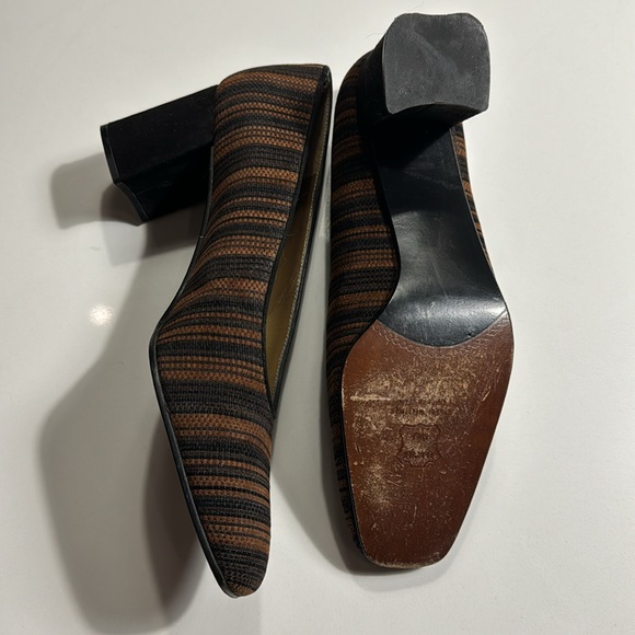 Stuart Weitzman Vintage Heels - Picture 3 of 4